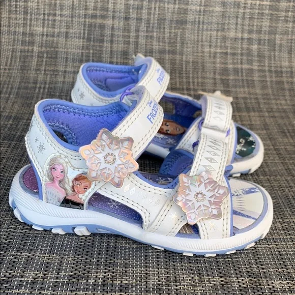 Disney Frozen 'Elsa and Anna Graphic' Double Strap Sandals Toddler size 6 - Picture 3 of 12
